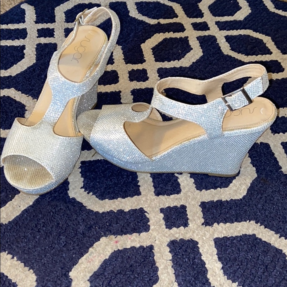 Sparkle 4” wedge size 9.5 shoes